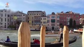 Taxa de intrare în Veneția i-a enervat pe localnici. Oamenii, care se tem că măsura va face mai mult rău decât bine, au ieșit în stradă